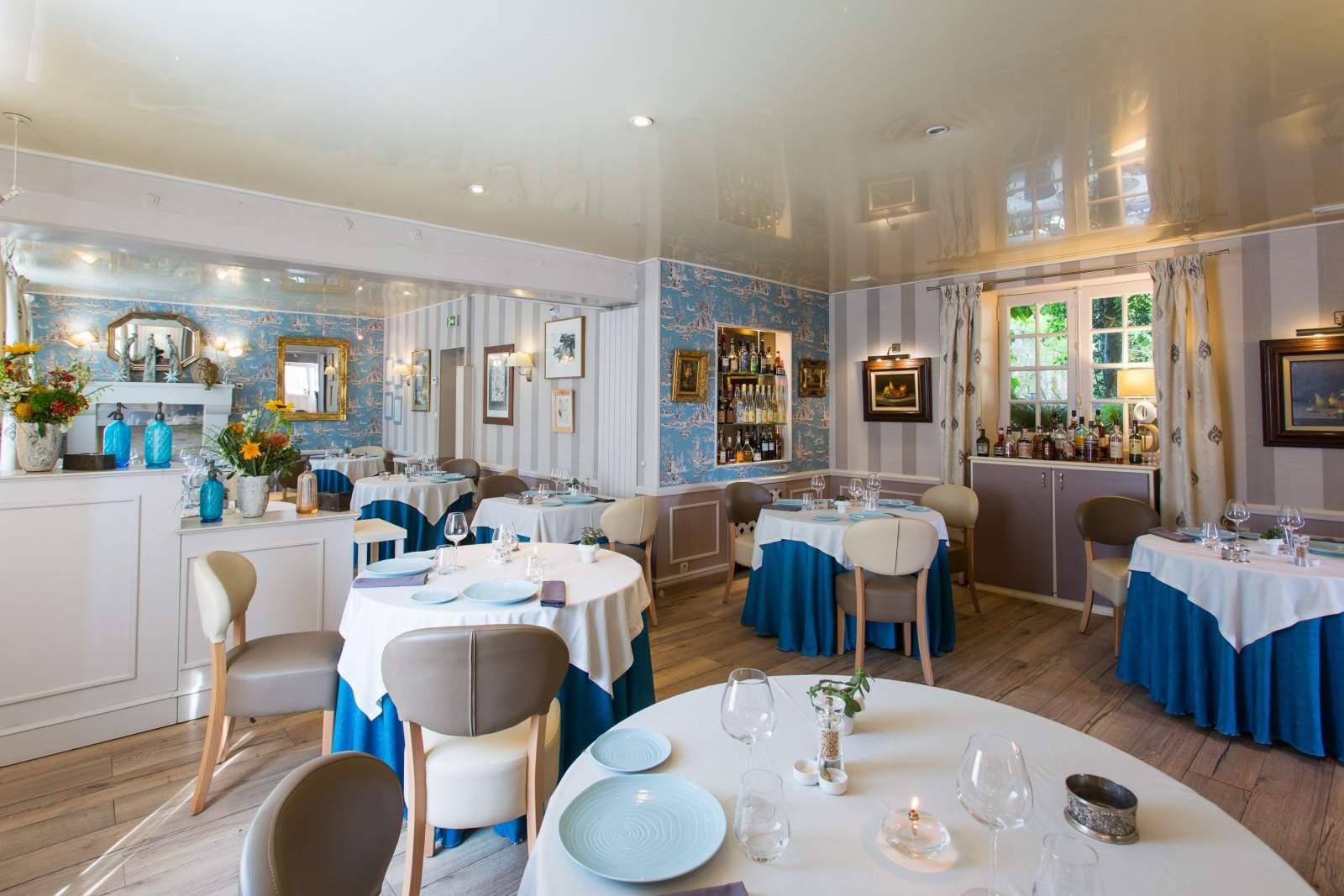 Logis Hotels Restaurant La Mere Hamard Semblancay Екстер'єр фото