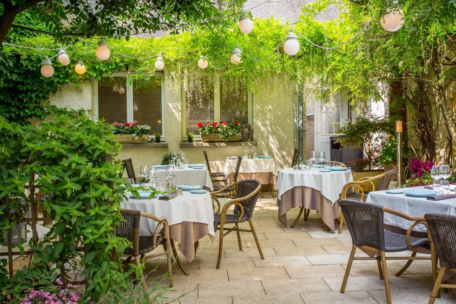 Logis Hotels Restaurant La Mere Hamard Semblancay Екстер'єр фото