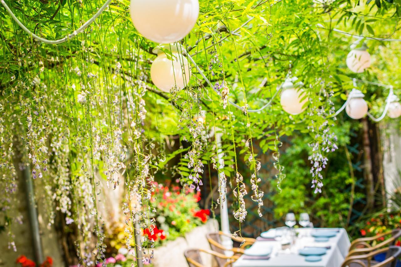 Logis Hotels Restaurant La Mere Hamard Semblancay Екстер'єр фото