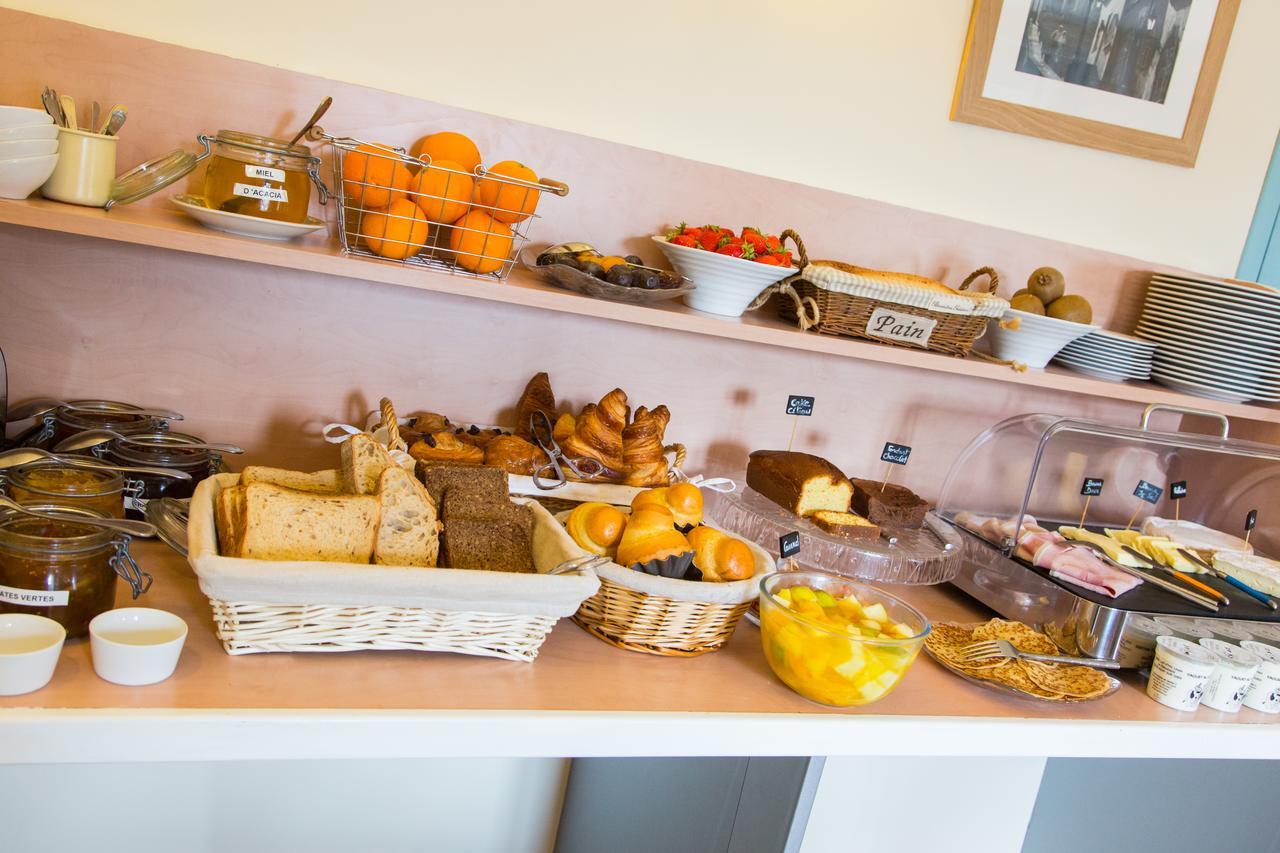 Logis Hotels Restaurant La Mere Hamard Semblancay Екстер'єр фото