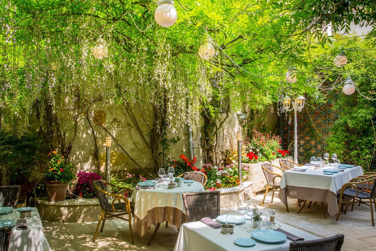 Logis Hotels Restaurant La Mere Hamard Semblancay Екстер'єр фото